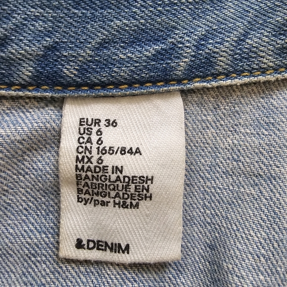 Y2K Denim Jacket - Picture 5 of 6